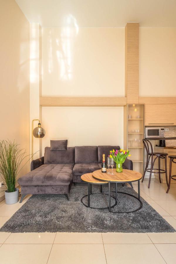 Simkaus Abstrakcija Apartment ไคลเพดา ภายนอก รูปภาพ